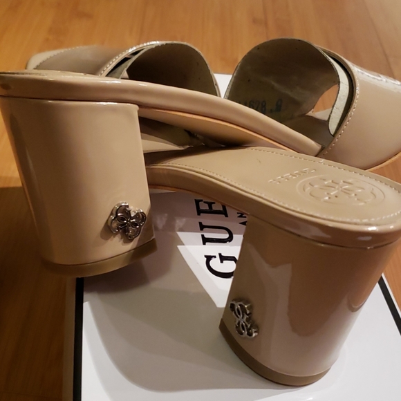 GUESS Achara Mule Sandals - Picture 4 of 6